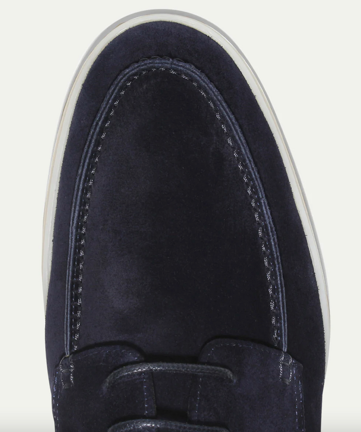 Classic men's deck shoes, lace-up style for versatile casual footwear, perfect for summer & spring adventures.