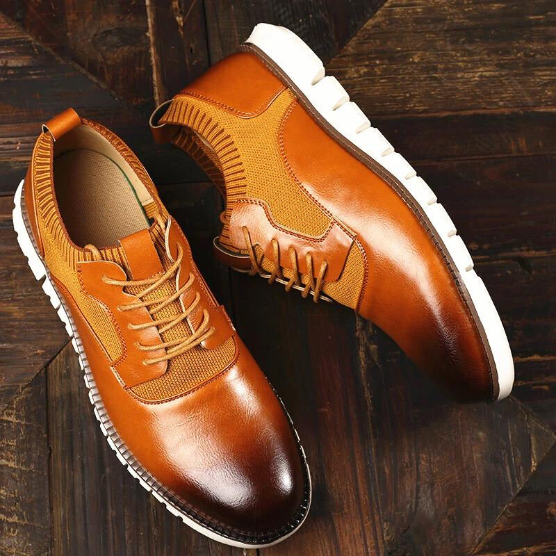 Men's shock-absorbing lace-up trainers. Comfortable, non-slip sneakers ideal for daily walks.