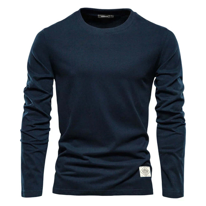 Comfortable men's long sleeve t-shirt, a versatile piece for men's casual fashion.