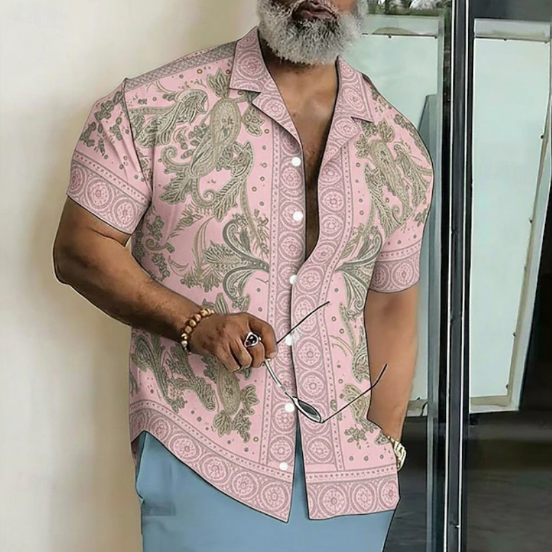Relaxed fit men's printed summer shirt, a comfortable and trendy choice for vacation or resort.