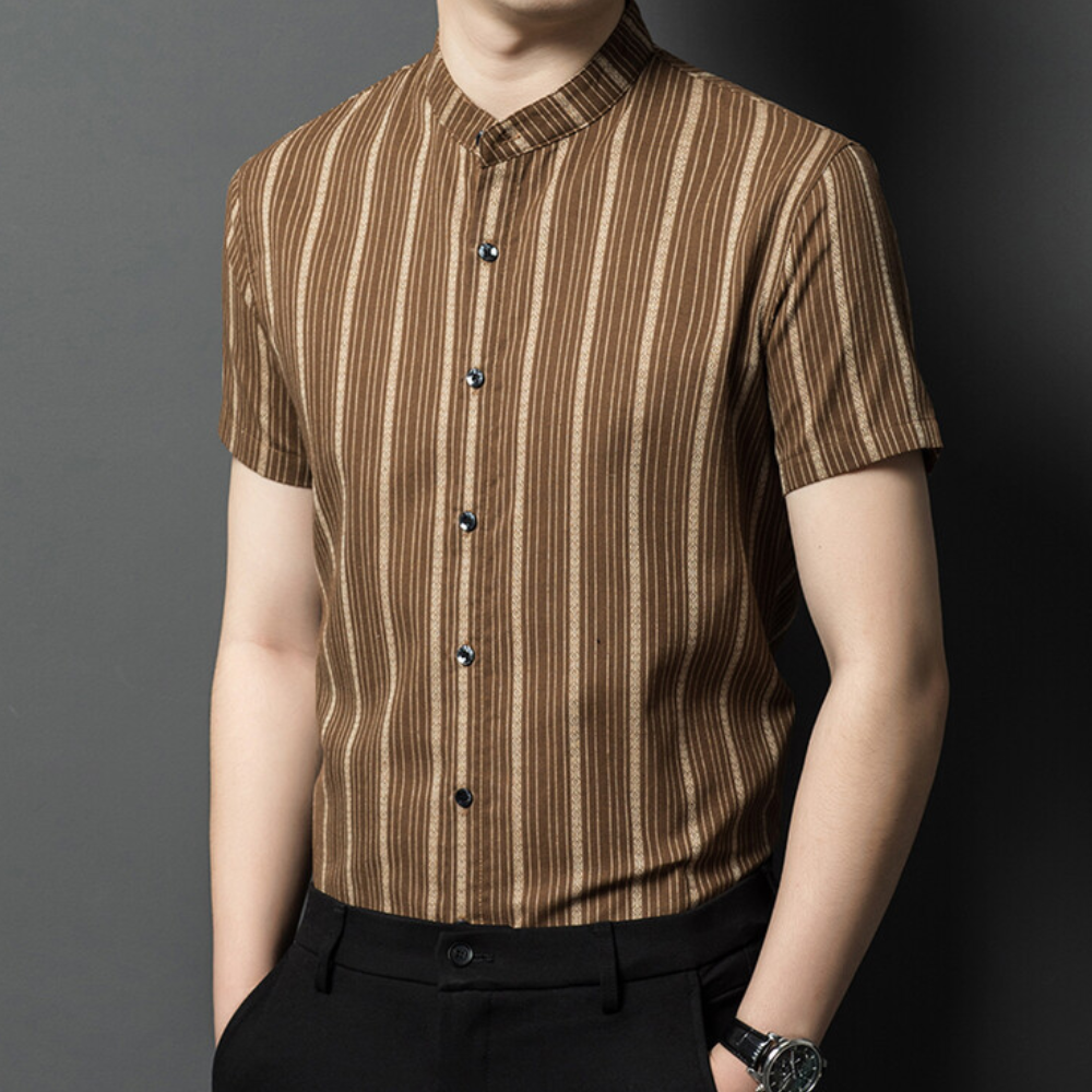 Stylish men's vertical stripe short sleeve shirt, button-up design for a modern, casual summer look.