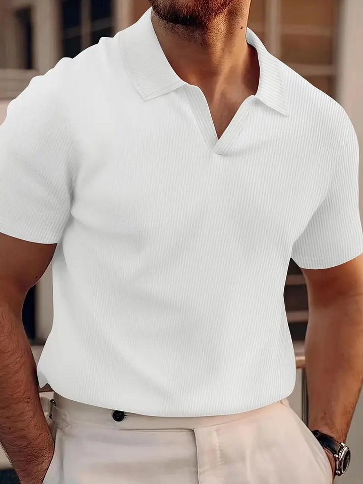 Versatile men's classic short-sleeve polo shirt. A comfortable smart casual top for any occasion.