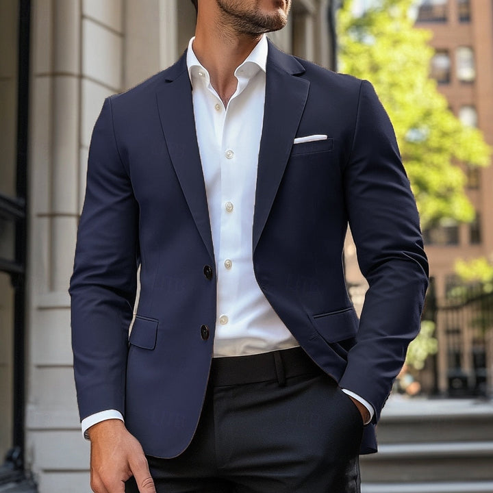 Stylish men's standard fit casual jacket, single-breasted. Ideal for all-season smart casual outerwear.