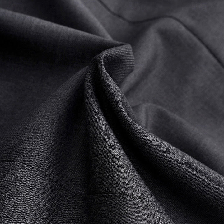Detail of men's casual single-breasted jacket with standard fit. Classic collar and versatile everyday smart-casual style.