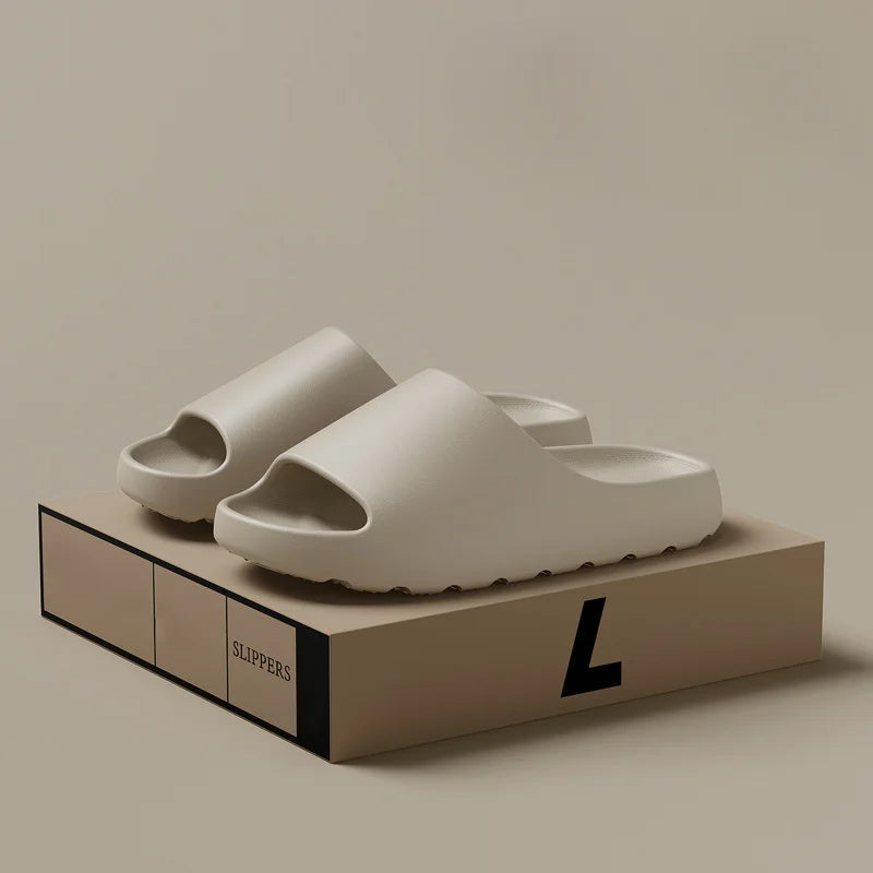 New men's casual slip-on comfort slippers, lightweight and anti-slip. Perfect for stylish indoor-outdoor everyday wear.