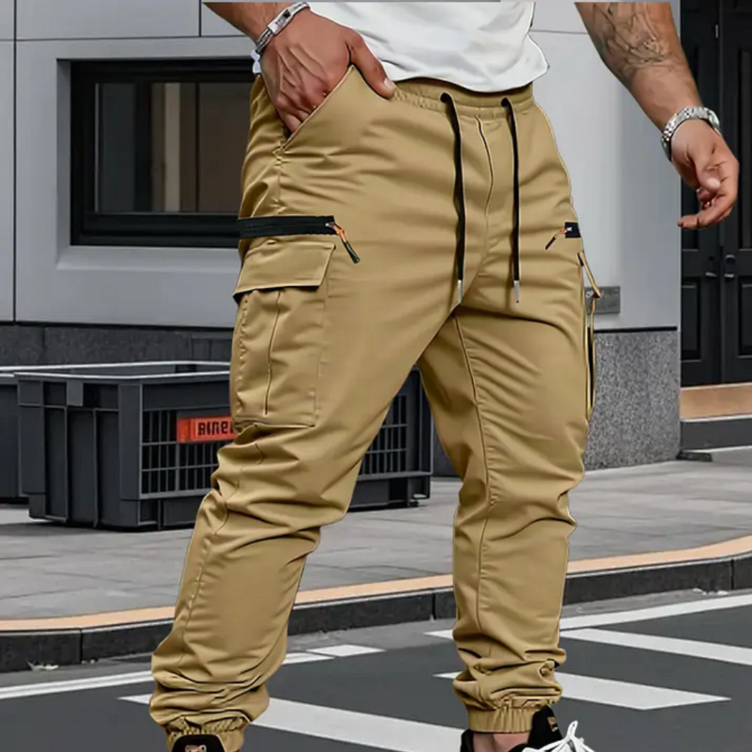 Modern men's fashion stretch cargo pants for versatile everyday wear, blending style and comfort.