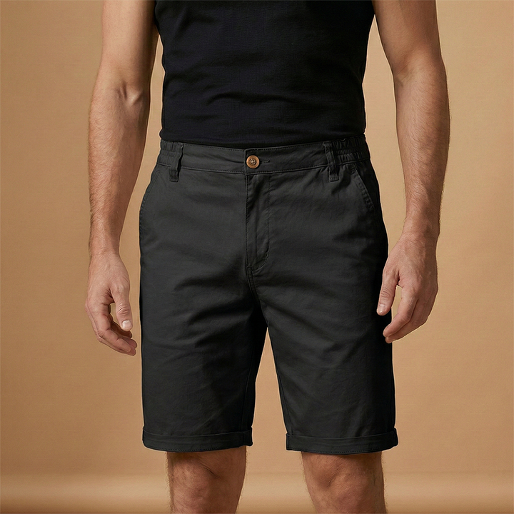 Enjoy the summer in these men's structured fit casual shorts with a comfortable waistband.