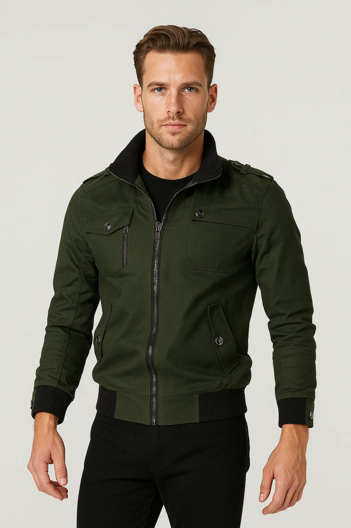 Lightweight men's zip jacket, versatile outerwear for everyday casual style. Regular fit, ideal for spring & fall.
