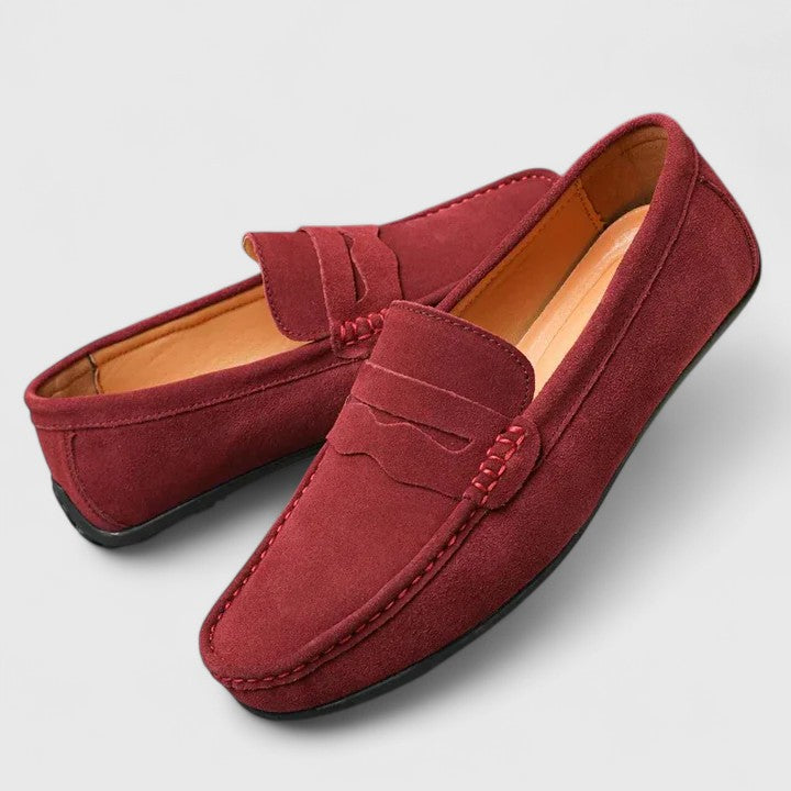 Versatile black men's Charlie comfort loafers, perfect for casual & formal occasions.