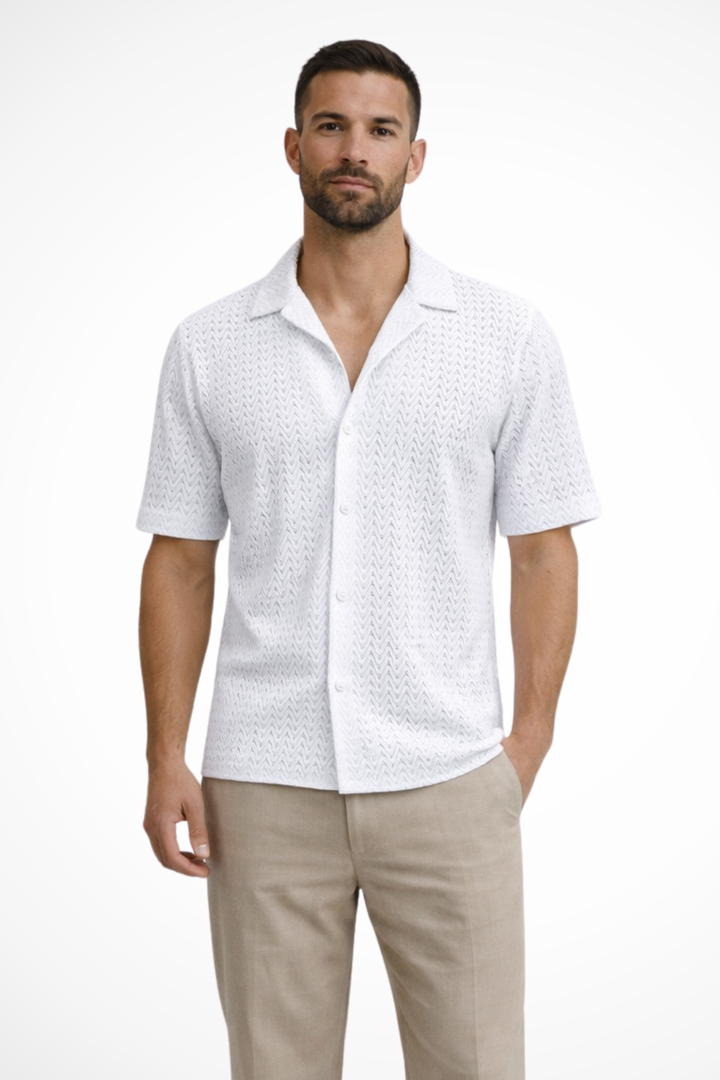 Casual men's short sleeve shirt featuring a stylish chevron texture