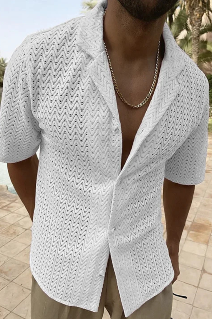 Open collar summer shirt for men with a modern chevron knit design