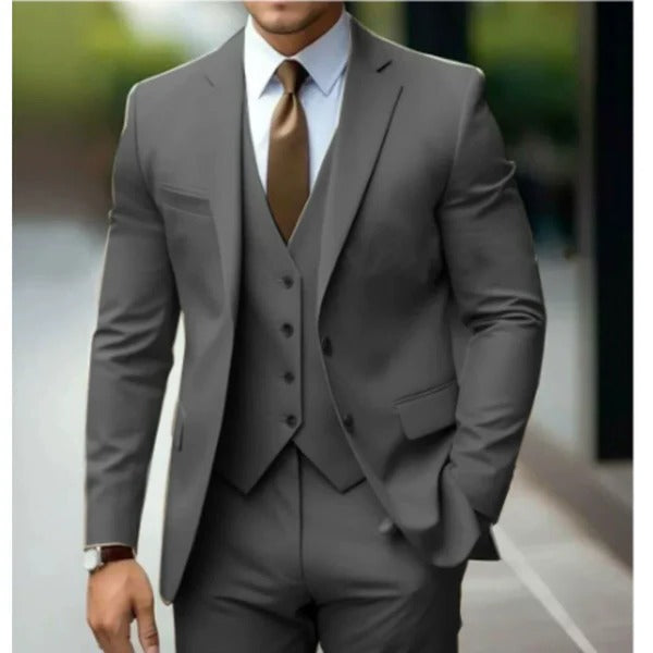 Lightweight linen men's 3-piece suit with breathable waistcoat for summer weddings.