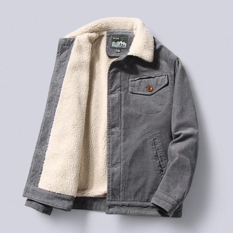 Classic men's autumn jacket, soft interior for warmth. Durable, fashionable outerwear perfect for fall and mild winter.