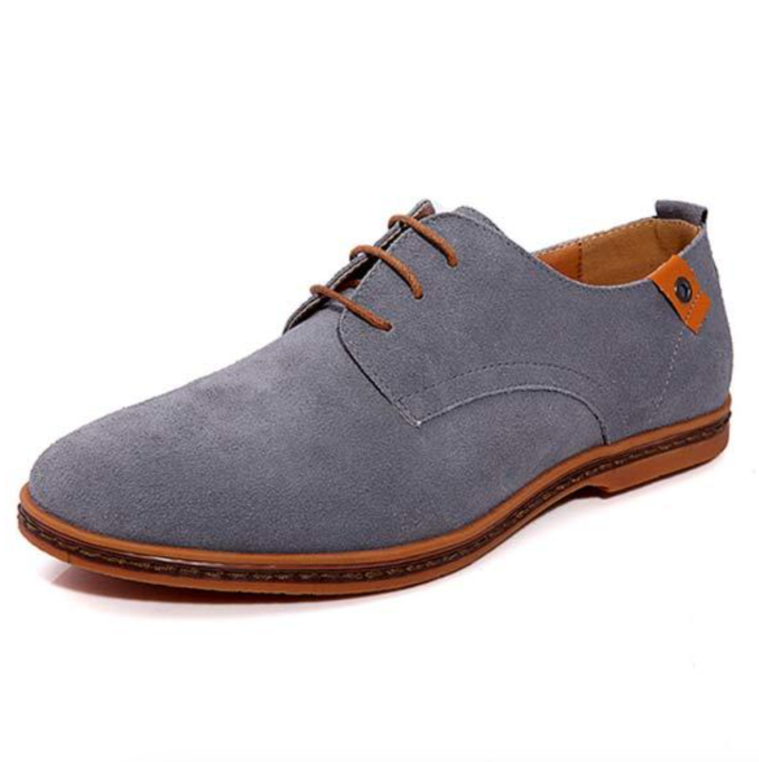Sophisticated men's formal Oxford shoes with secure lace-up closure. Comfortable round toe design for all-season wear.