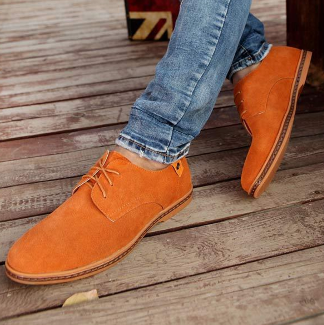 Professional men's business Oxford shoes. Classic lace-up dress footwear with a round toe for a polished formal look.