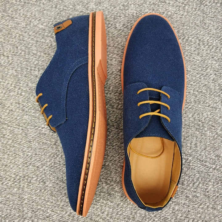 Inner view of men's comfortable Classic Oxford shoes, featuring soft lining for all-day wear & elegance.