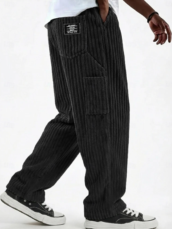 Men's vintage corduroy pants, everyday comfort with a classic, versatile design.