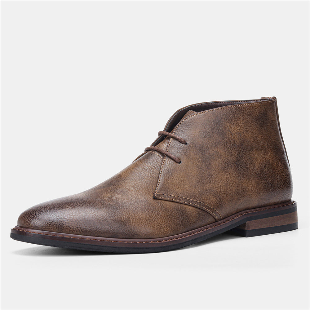 Men's classic brown leather boots, timeless style, comfortable fit for everyday wear.