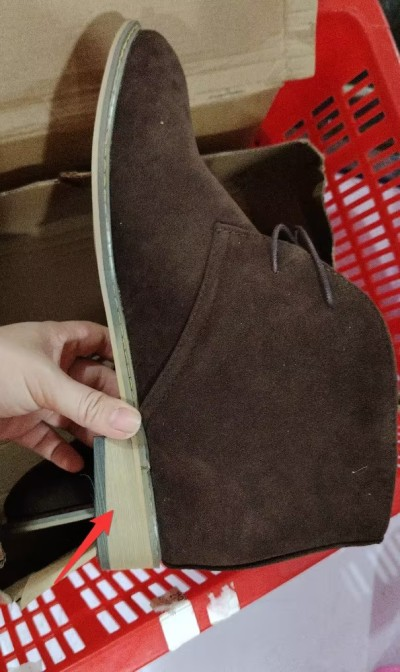 Man wearing comfortable men's leather boots, ideal for everyday casual fashion.