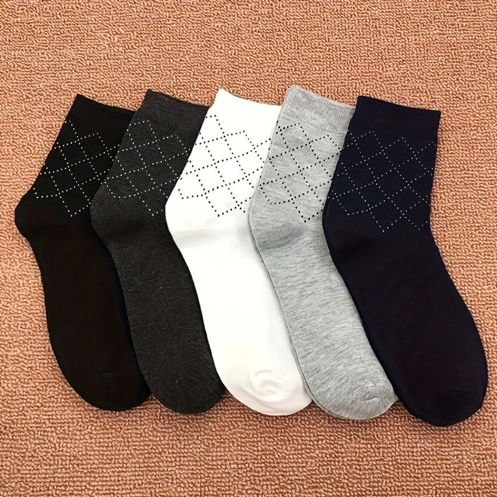 Fine checked pattern men's socks, offering a sophisticated look and modern comfort footwear.