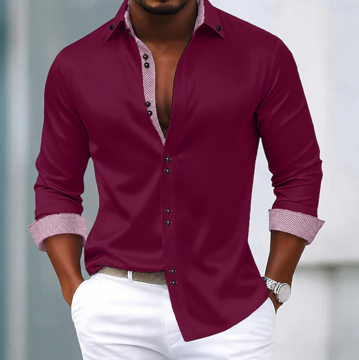 Comfortable men's long-sleeve button-down shirt. Tailored slim fit, classic collar for daily wear.