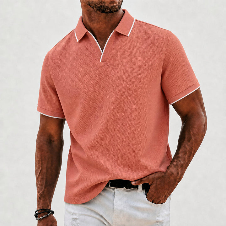 Versatile men's knit polo shirt, classic collar. Ideal for casual, smart-casual or everyday menswear.