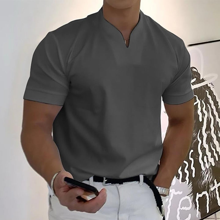 Men's casual collared polo shirt in a classic style, perfect for everyday wear.