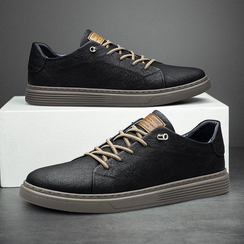 Stylish men's casual footwear, featuring a classic design for smart casual looks.