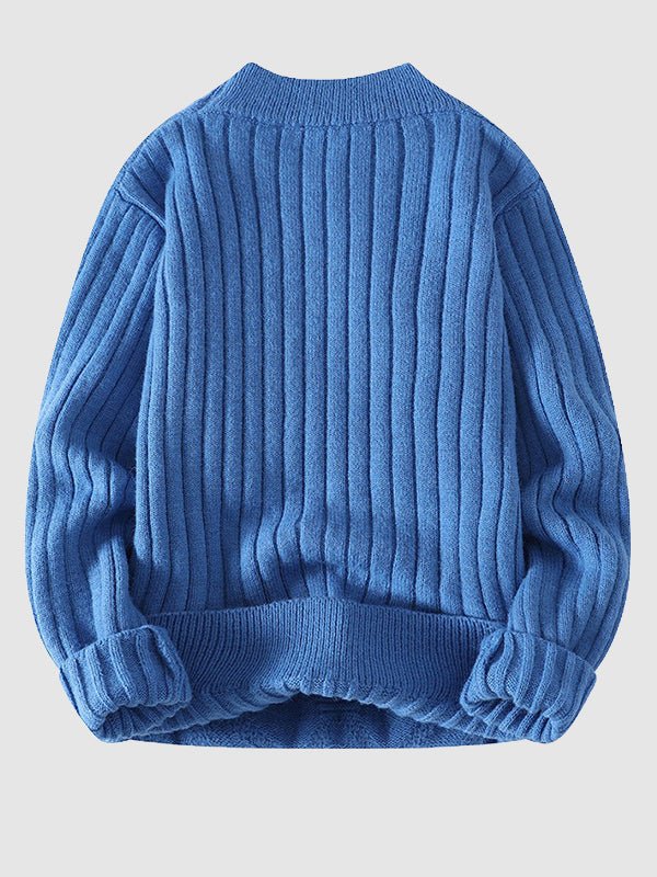 Regular fit men's cable knit sweater with crew neck. Stylish long sleeve knitwear, perfect for casual winter wear.