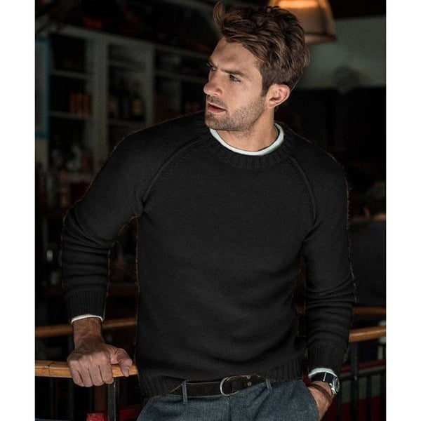 Stylish men's knit crew neck sweater with raglan sleeves, a comfortable casual pullover.