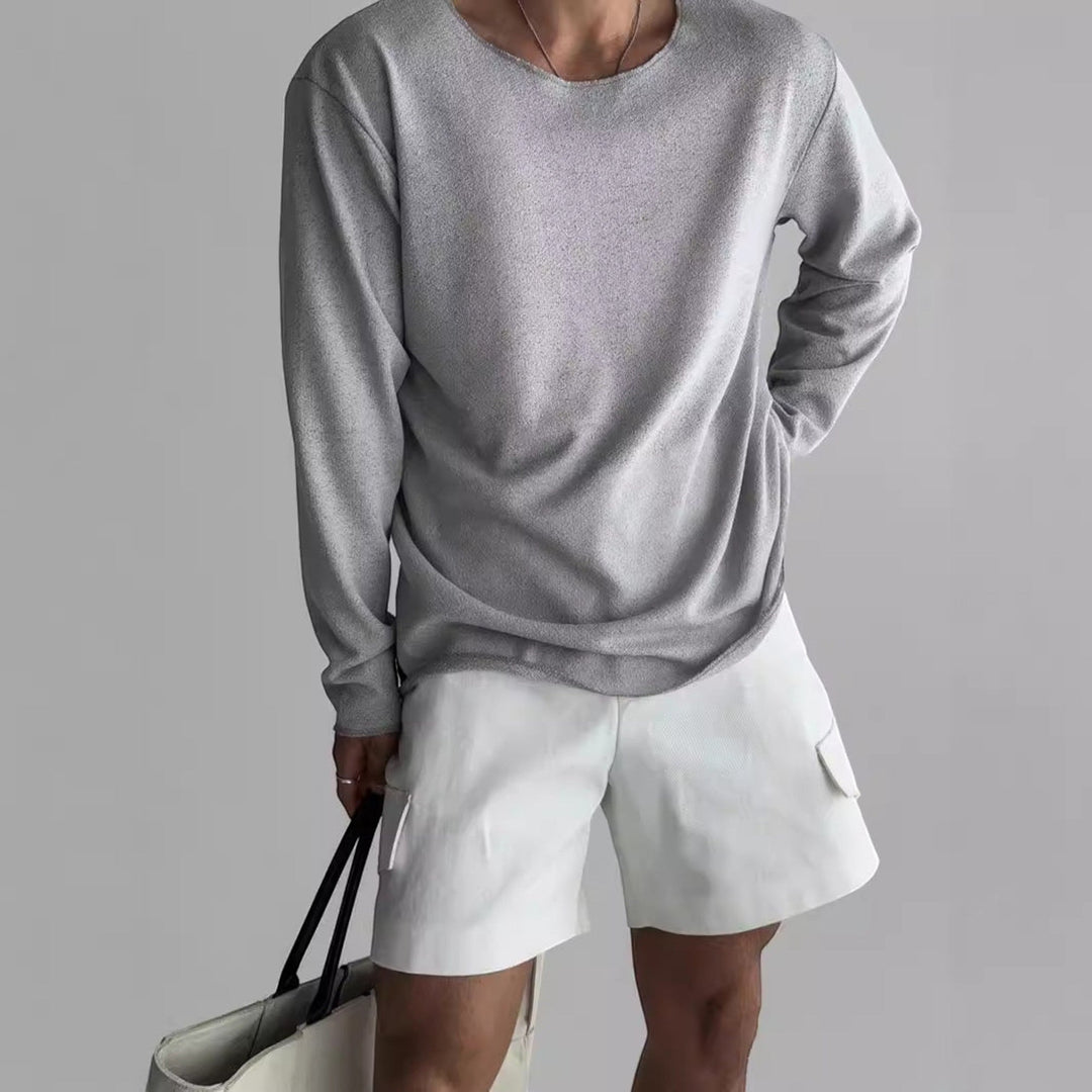 Men's classic crew neck long sleeve t-shirt in a regular fit, perfect for everyday casual wear.