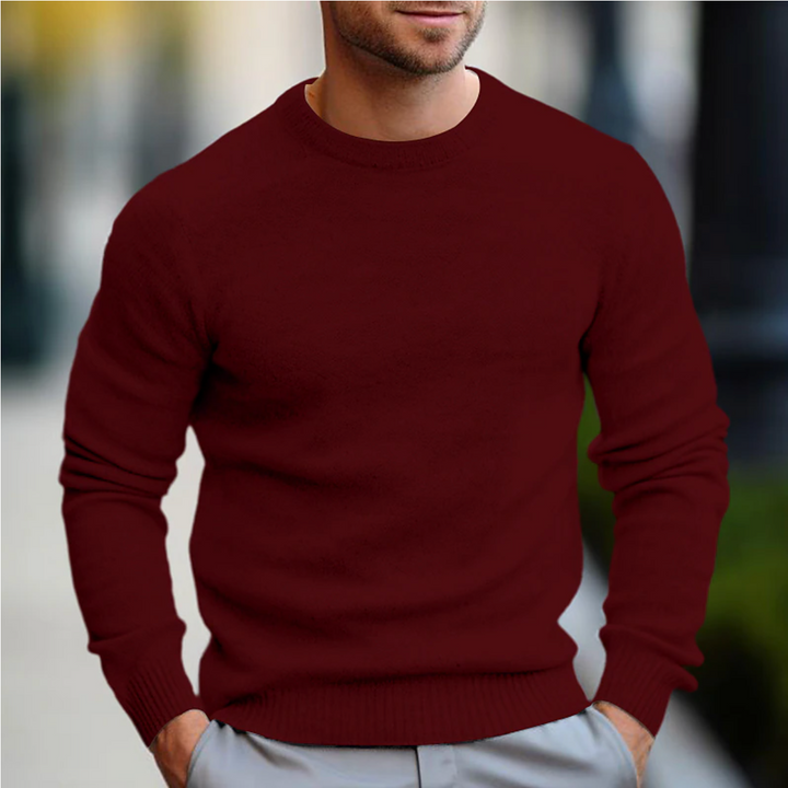 Comfortable men's crew neck sweater, a stylish pullover with a soft texture, ideal for everyday casual wear.