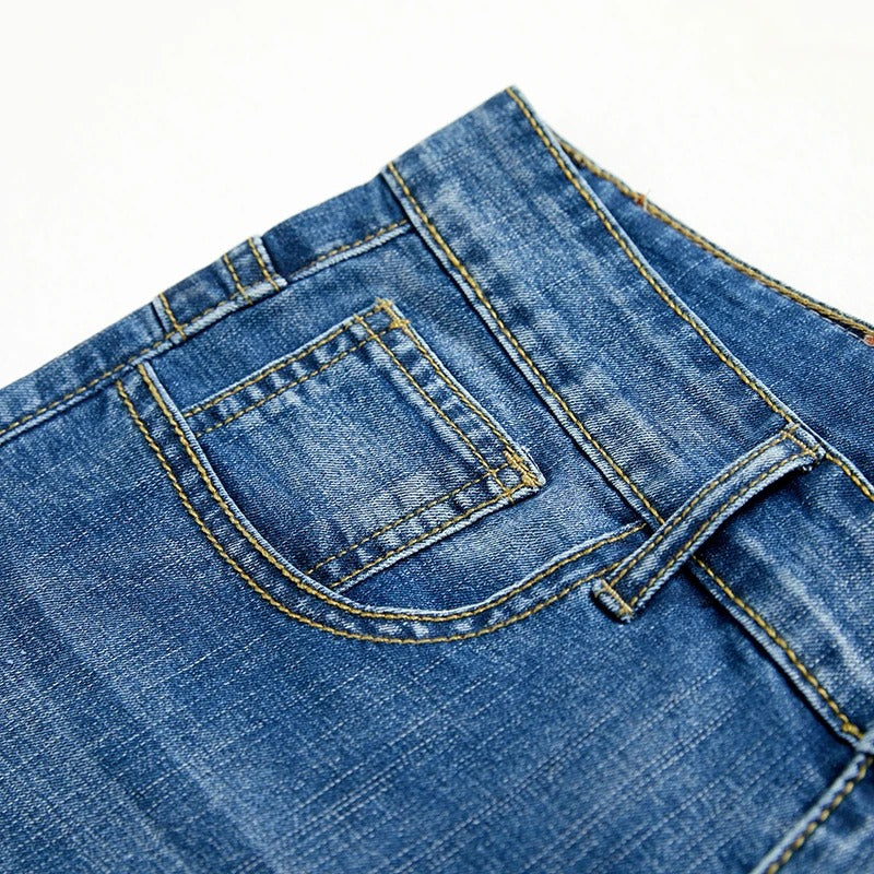 Upgrade your summer wardrobe with these men's classic denim shorts, offering timeless style & everyday comfort.