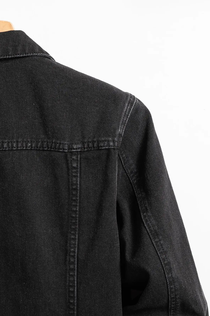 Men's classic fit jacket crafted from comfortable, high-quality denim