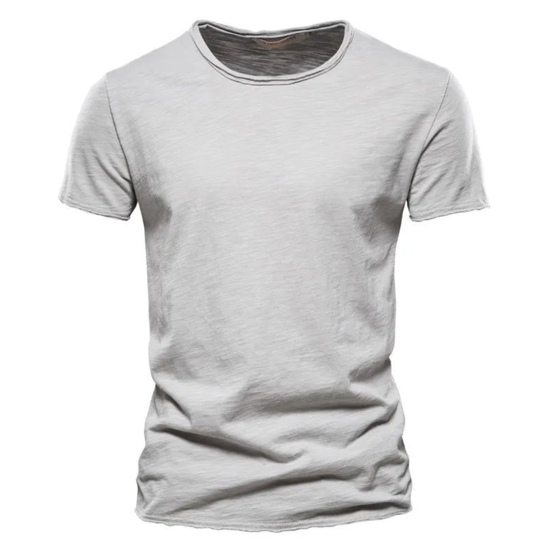 Grey heather men's basic tee, a comfortable and essential piece for everyday fashion.