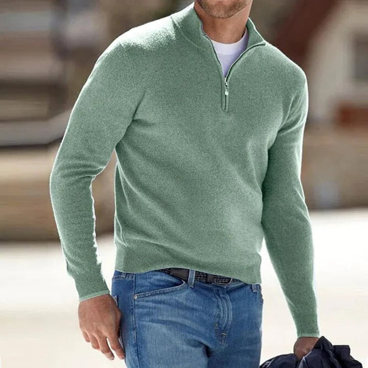 Everyday wear: Men's soft zipper sweater in a versatile navy blue.