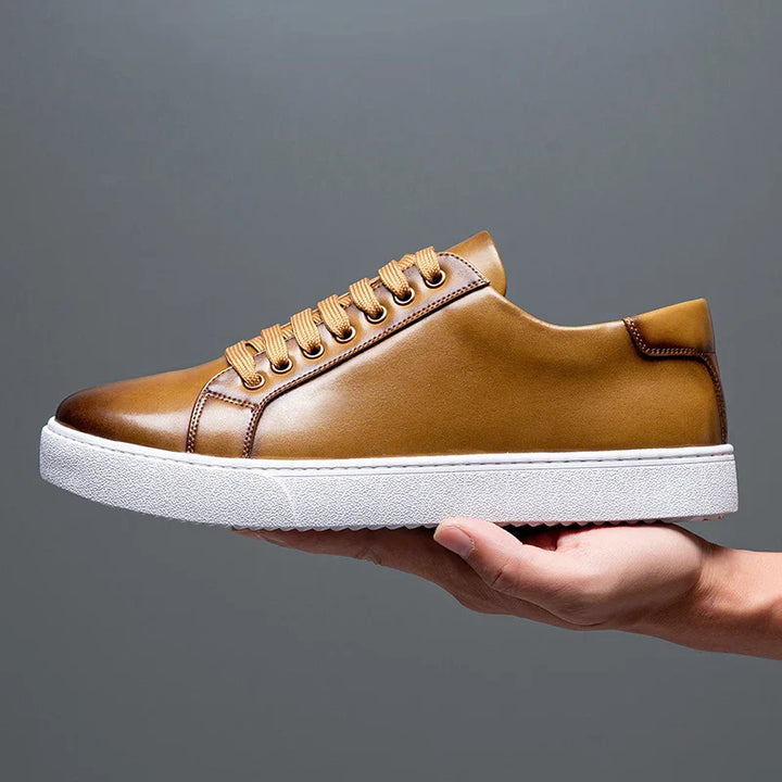 Classic trainers for men, combining smartness with casual comfort
