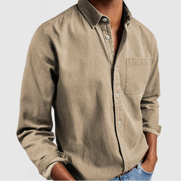 Timeless men's button-down shirt, long sleeve, offering comfortable and versatile smart casual fashion.