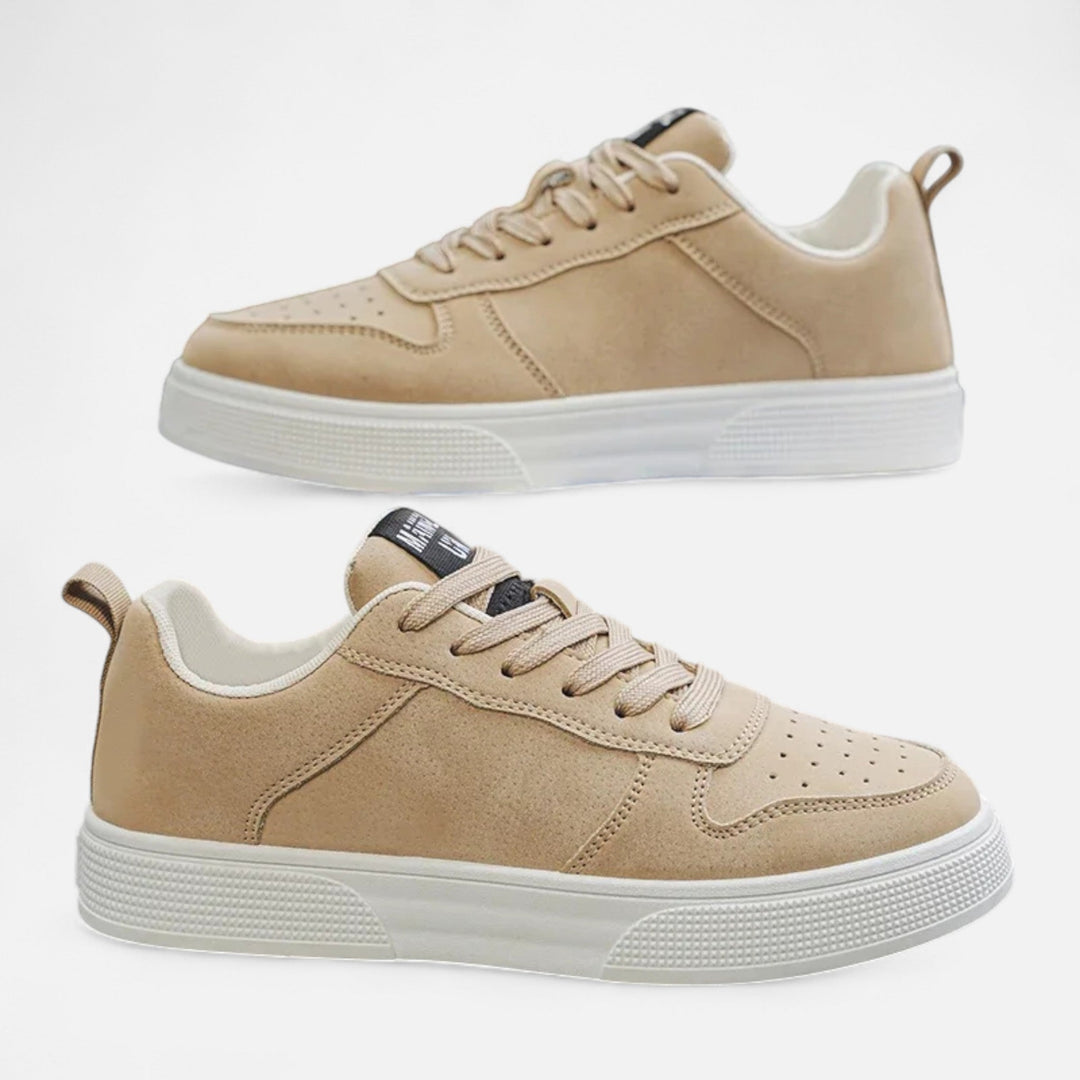 Non-slip men's low-top trainers, designed for comfort and everyday casual style in urban environments.