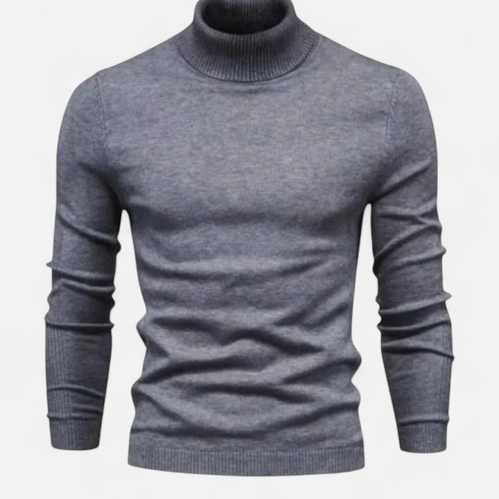 Versatile men's knitwear: Classic merino wool crew neck sweater for autumn.