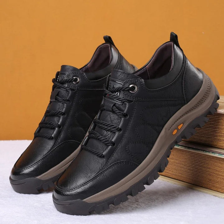 Supportive men's casual shoes, ideal for foot health & all-day comfort with orthopedic design.