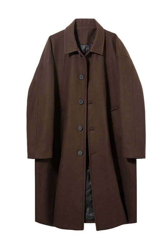 Comfortable men's oversized classic coat, a warm winter jacket perfect for stylish layering in men's fashion.