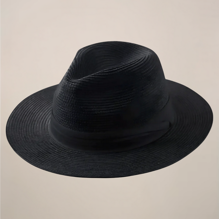 Timeless wide brim mens hat, ideal for a sophisticated summer look.