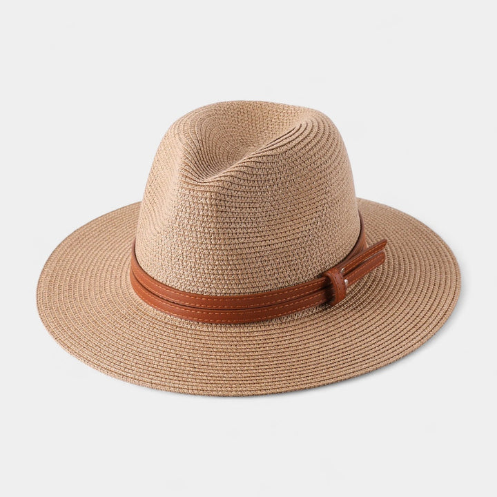 Elegant men's Panama hat, breathable for summer, offers sun protection. Ideal for beach, travel, and classic menswear.