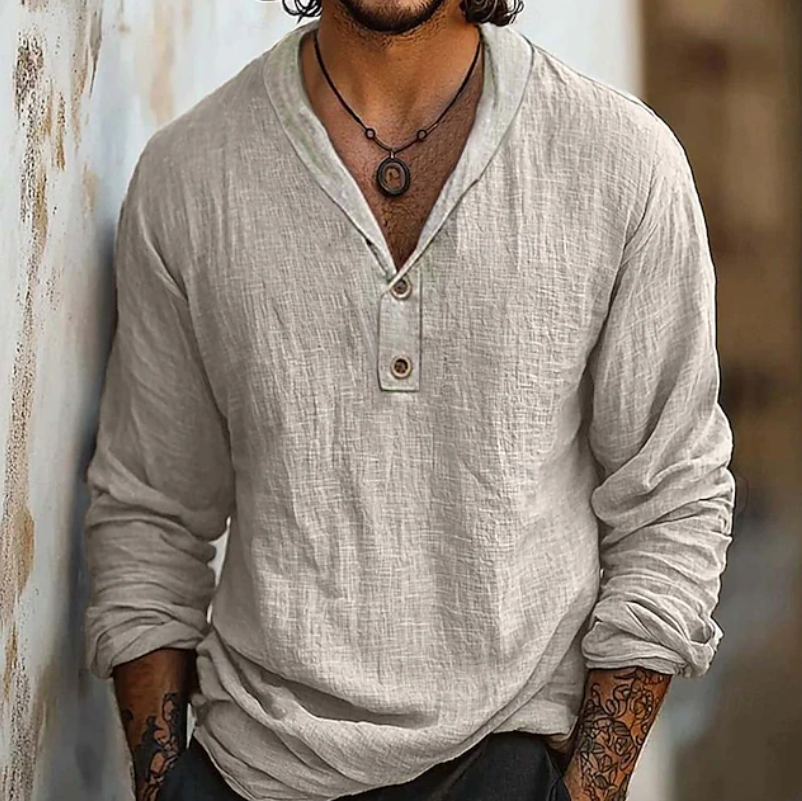 Stylish men's retro button-up shirt, perfect for vintage fashion. Long-sleeve casual or smart casual wear.