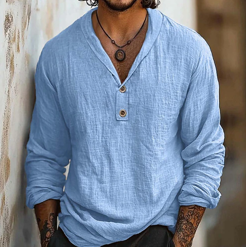 Comfortable men's long-sleeve retro button-up shirt. Classic vintage style for versatile casual occasions.