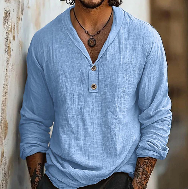 Comfortable men's long-sleeve retro button-up shirt. Classic vintage style for versatile casual occasions.