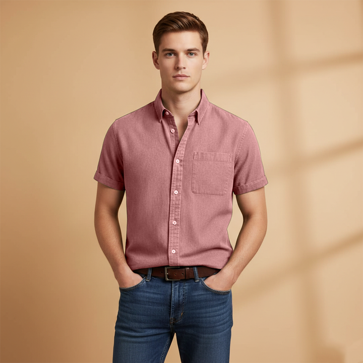 Men's short-sleeve button-down shirt, ideal for warm weather and casual outfits