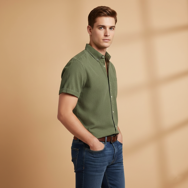 Men's spring fashion short-sleeve shirt, perfect summer wear for men