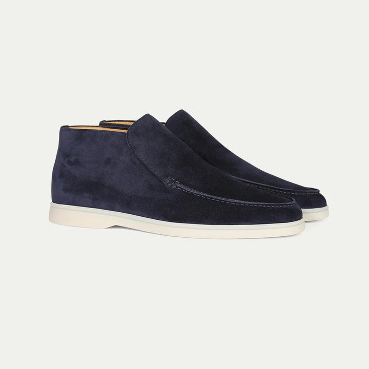 Durable men's casual slip-on shoes, designed for comfortable, versatile everyday fashion.